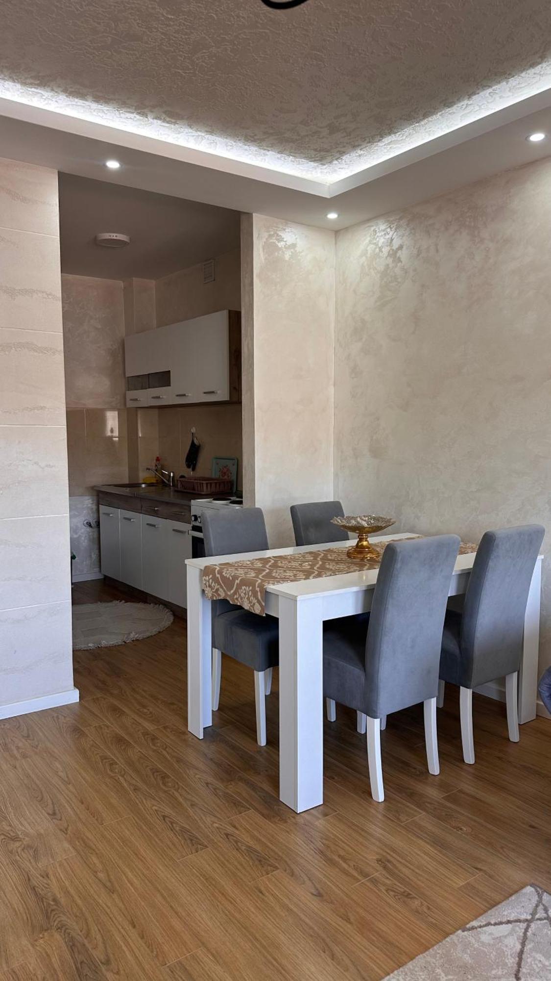 Apartman Ano Lux ノヴィ・パザル エクステリア 写真